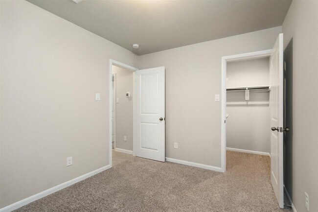 Building Photo - 3034 Darlington Ct