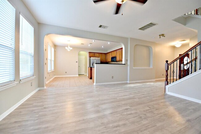 Building Photo - 2806 Stirrup Cove