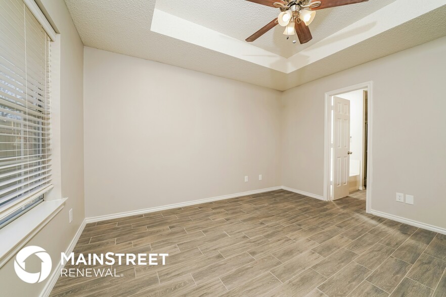 Building Photo - 922 Bayfield Dr