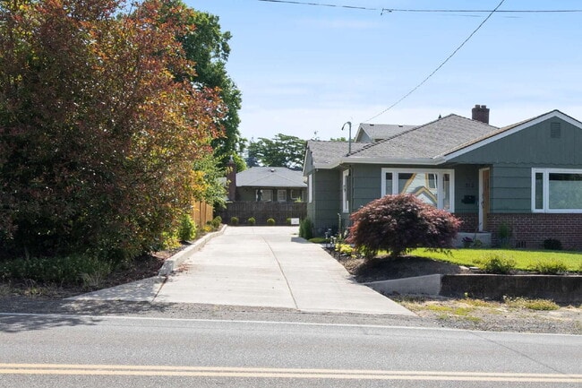 Building Photo - Recently Built 1 Bedroom, 1 Bathroom Home