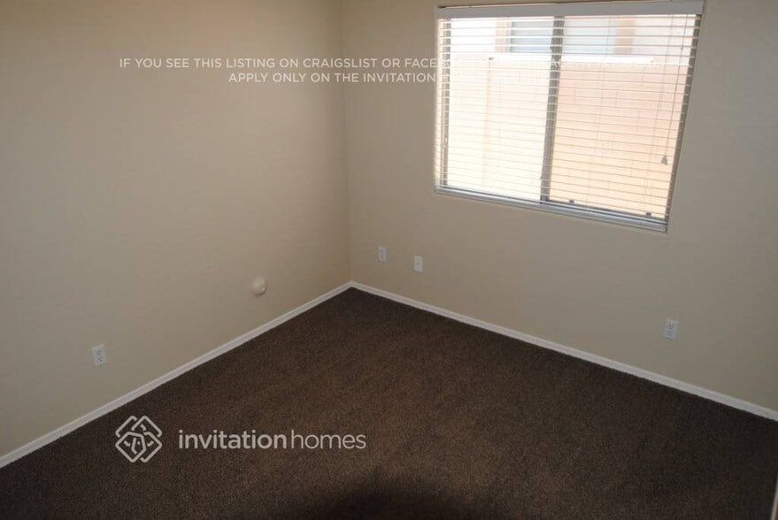 Building Photo - 10209 W Parkway Dr