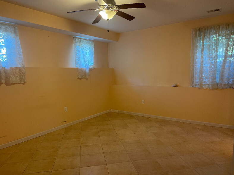 Building Photo - 8323 Robey Ave