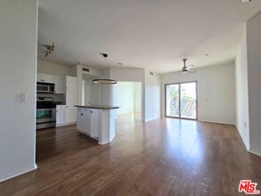 Building Photo - 100 S Alameda St