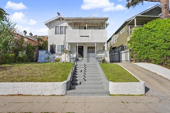 Building Photo - 3937 Mont Clair St