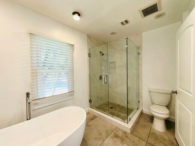 Building Photo - 5148 Otis Ave