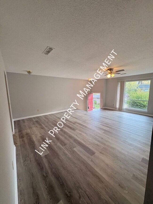 Building Photo - 3403/3405 Gail