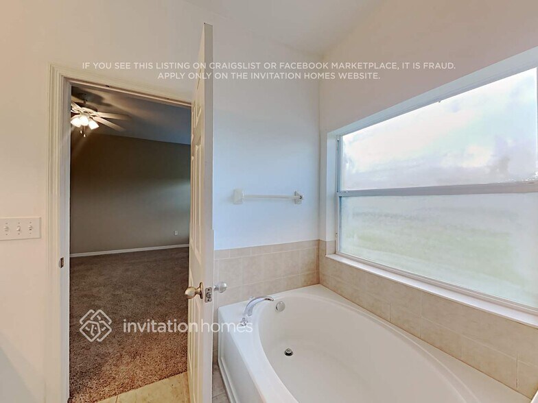 Building Photo - 5845 Sweet William Terrace