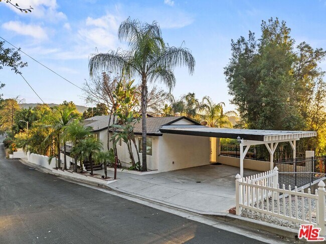 Building Photo - 10941 Cardamine Pl