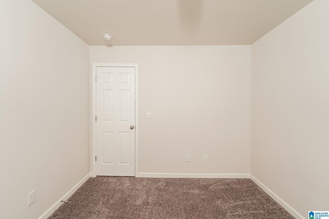 Building Photo - 395 Americana Dr