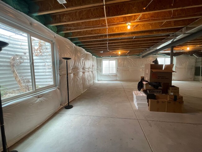Building Photo - Luxurious 3 Bedroom 2.5 Bathroom House in ...