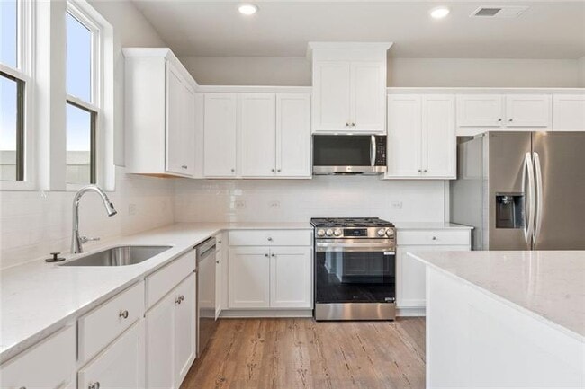 Building Photo - 1303 Farmers Loop