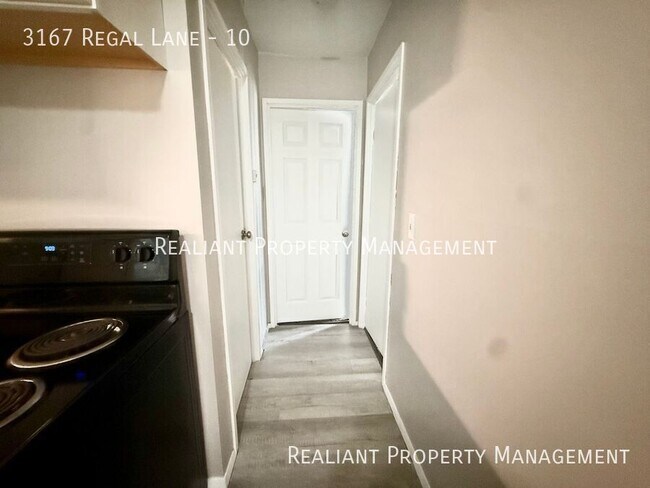Building Photo - 3167 Regal Ln