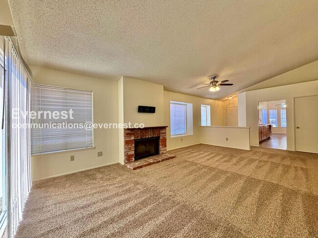 Building Photo - 27305 Uppercrest Ct