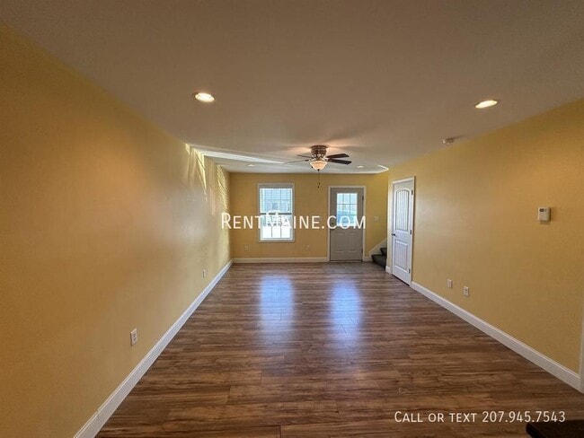 Building Photo - 11 Basketball Ct