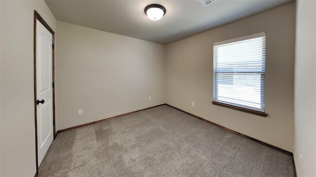 Building Photo - 7055 Richardson Ct