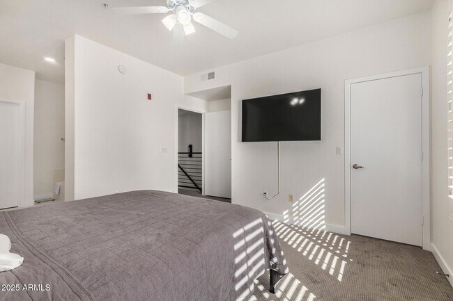 Building Photo - 6745 N 93RD Ave