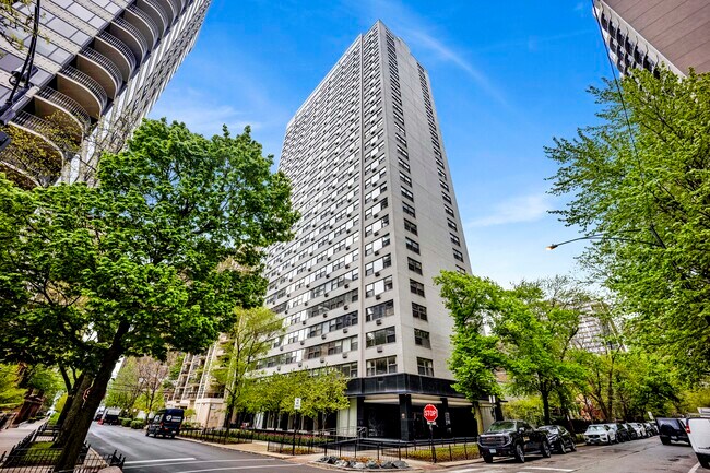 Building Photo - 1445 N State Pkwy