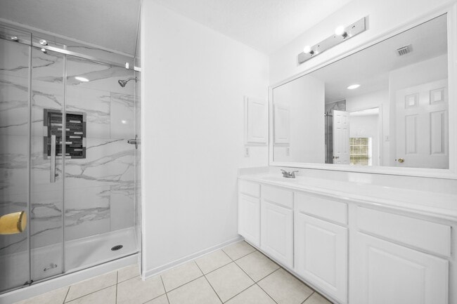 Building Photo - 15026 Magnoliabough Pl