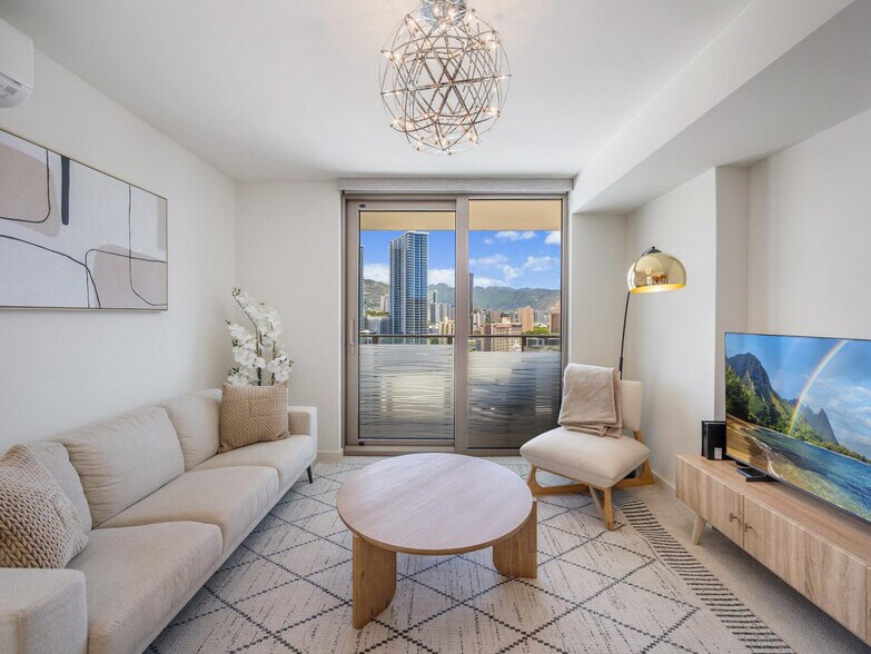 Building Photo - 1374 Kapi‘olani Blvd