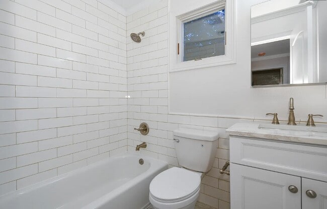 Building Photo - 109 Taft Crescent