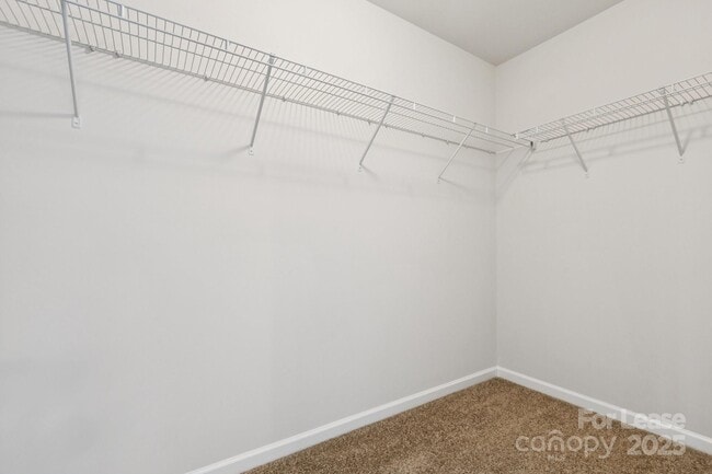 Building Photo - 17121 Carolina Pine Row