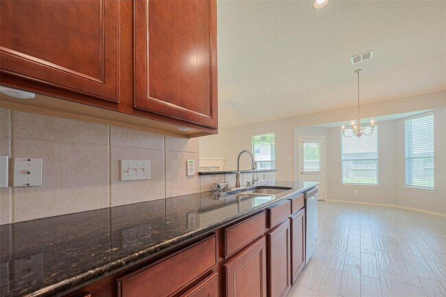 Building Photo - 2502 Oakthorn Ct