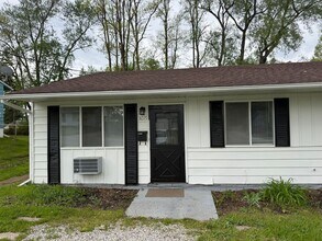 Building Photo - 3015 Bollinger Ave NE