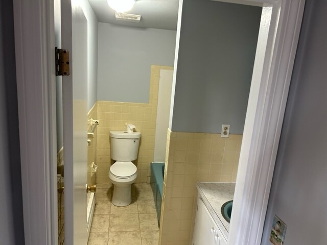 Building Photo - 445 N Main St