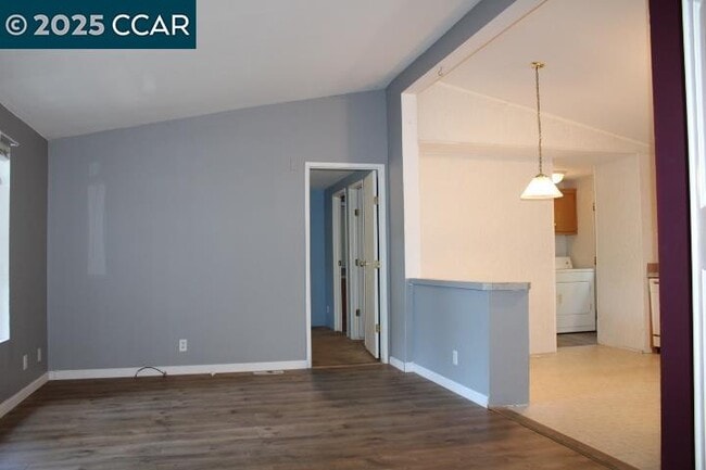 Building Photo - 5266 Sunset Dr