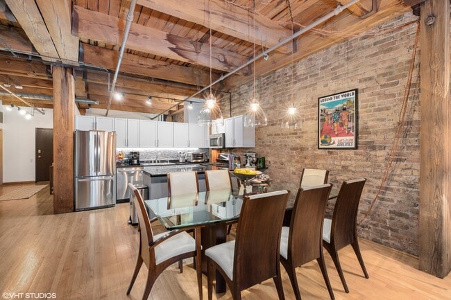 Building Photo - 375 W Erie St