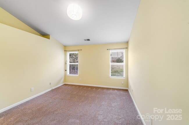 Building Photo - 6320 Alder Ct