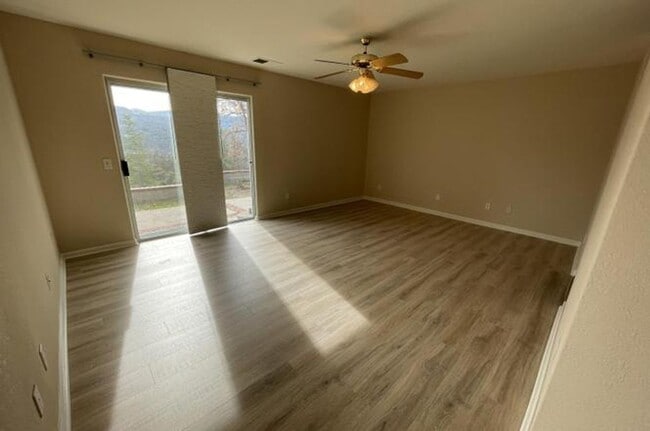 Building Photo - Large, well cared for, single family,  3/2...