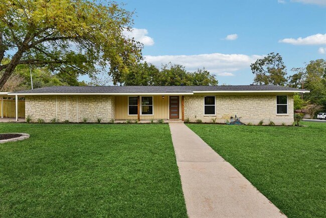 Primary Photo - 202 E Caddo St