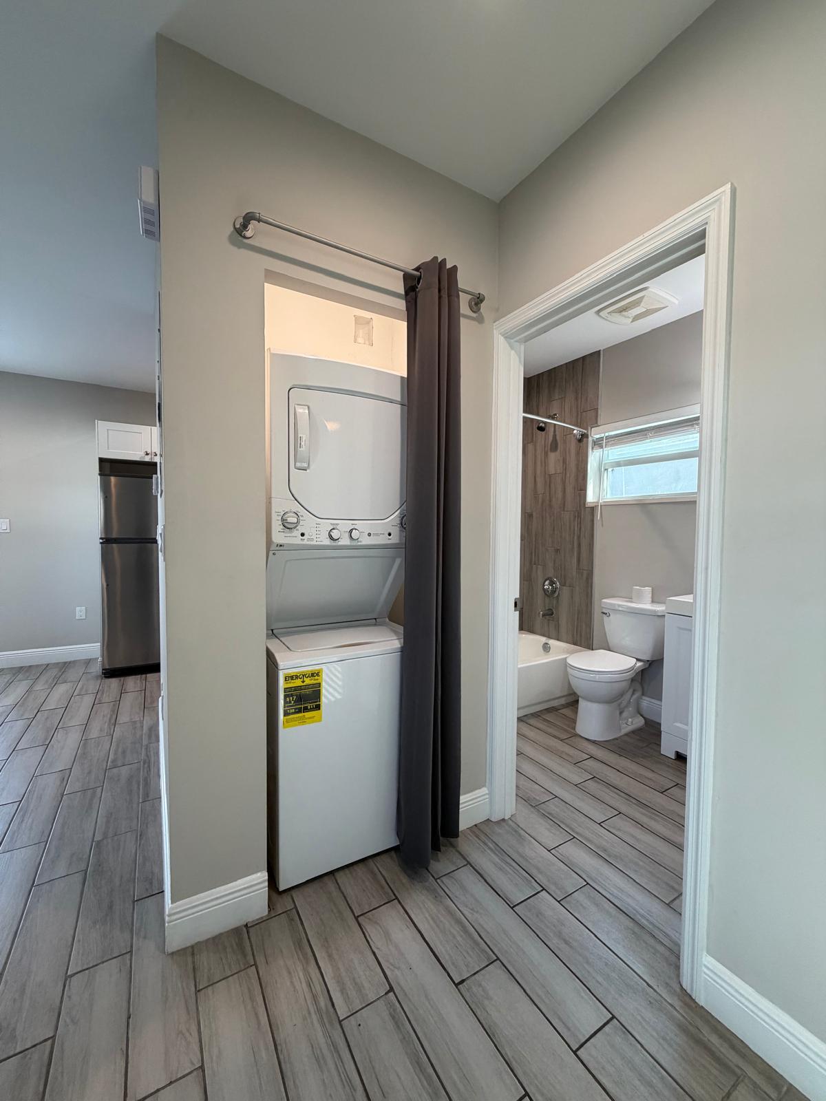 Building Photo - 1216 NW 6th Ct