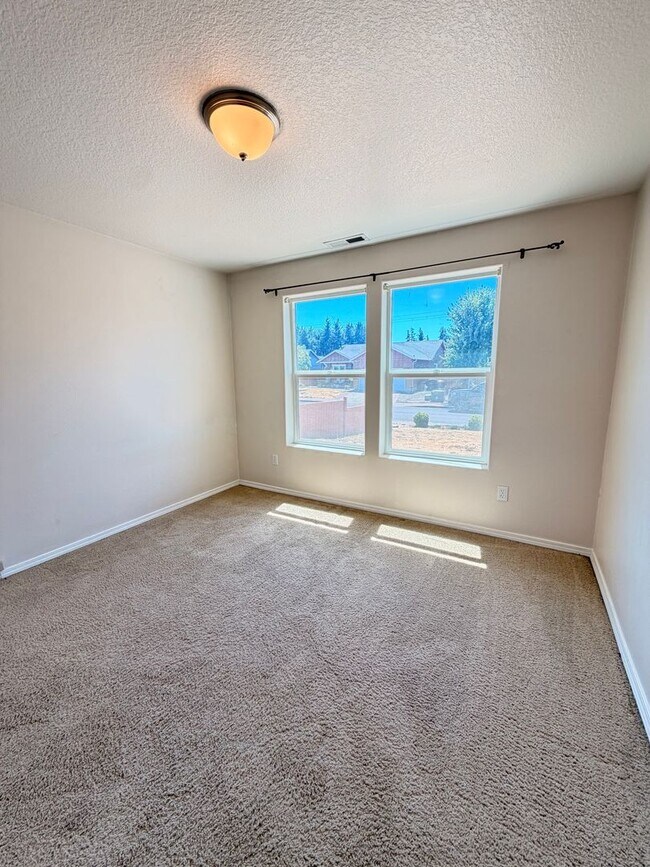 Building Photo - 3-Bedroom 2-Bathrrom home in Creswell