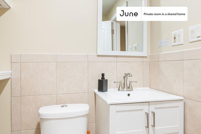 Building Photo - Room in Shared 3 bed/1 bath home