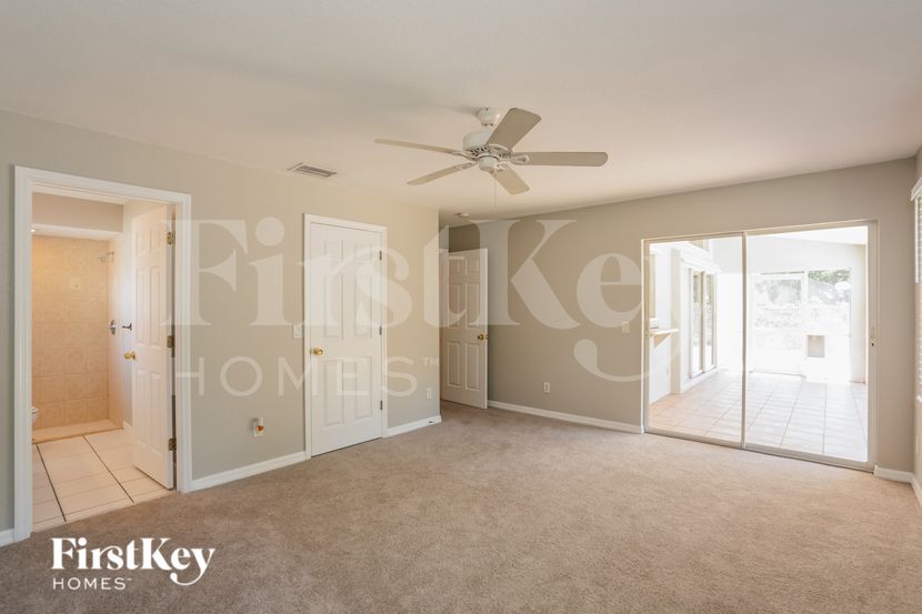 Building Photo - 2275 Vedado St