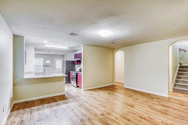 Building Photo - 18811 Dennington Dr