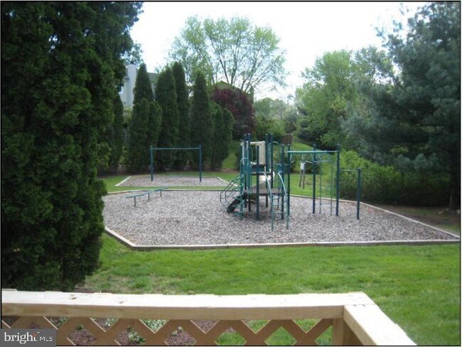 Building Photo - 91 Pontiac Way