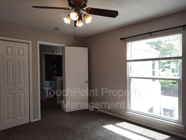 Building Photo - 7001 Stonington Ln