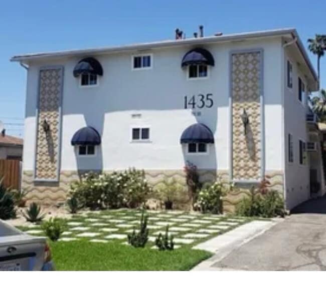 Building Photo - 1435 E Maple St