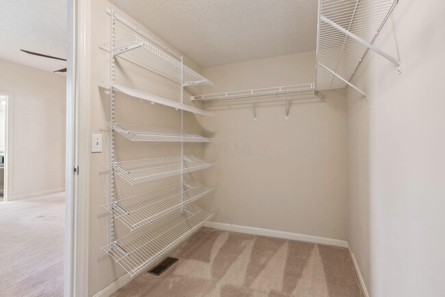 Building Photo - 7885 Waggoner Trace Dr