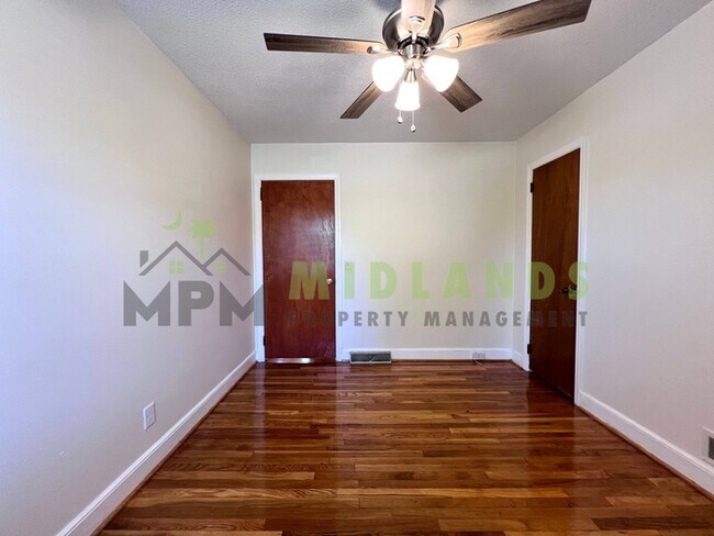 Building Photo - 3836 Davies Dr