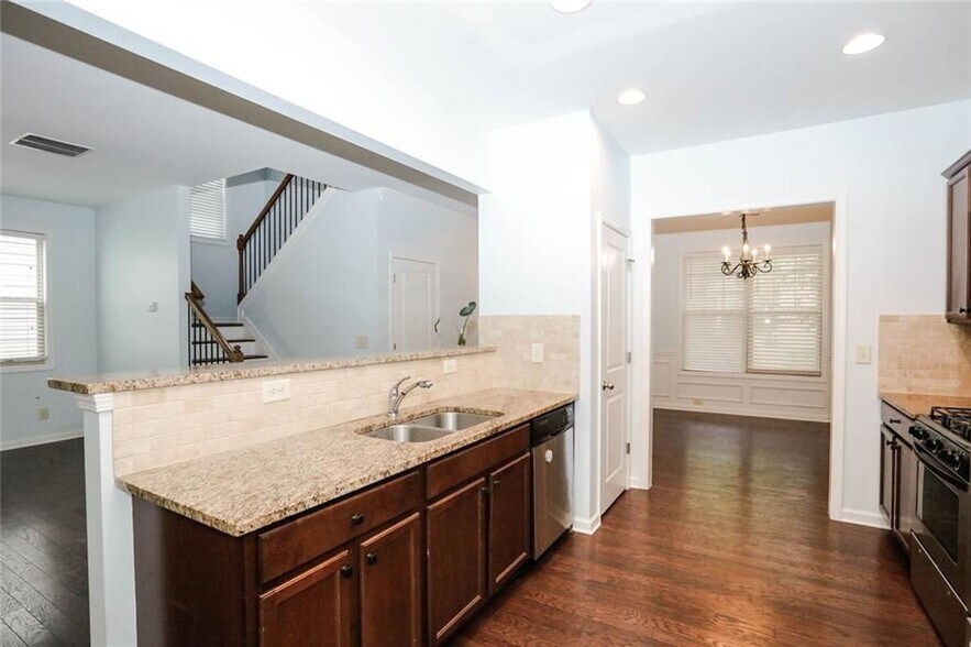 Building Photo - 438 Privet Cir