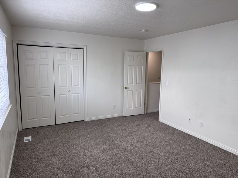 Building Photo - 2455 W 450 N