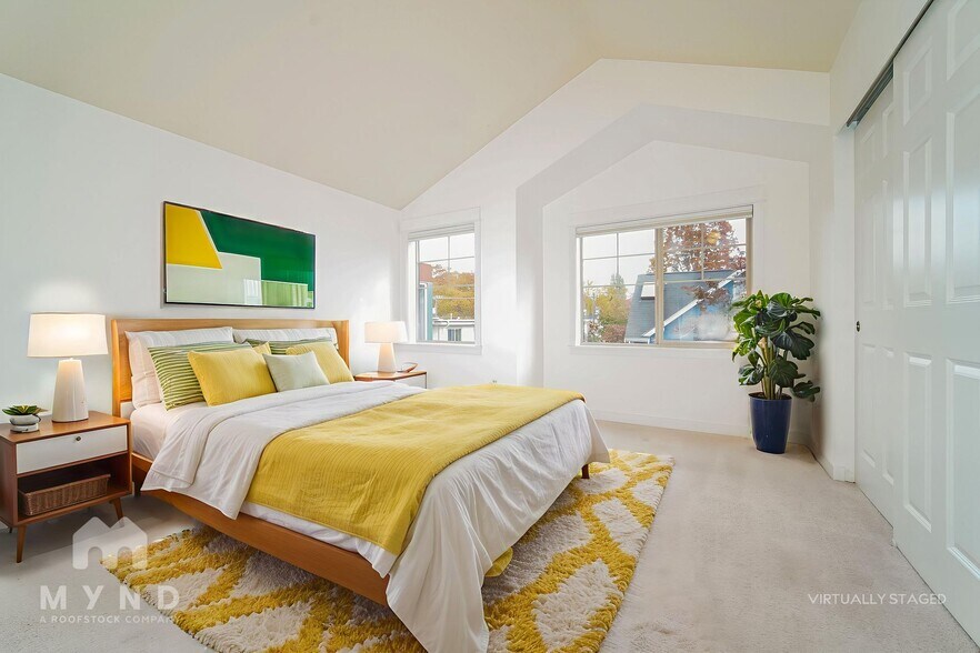 Building Photo - 314 25th Ave S