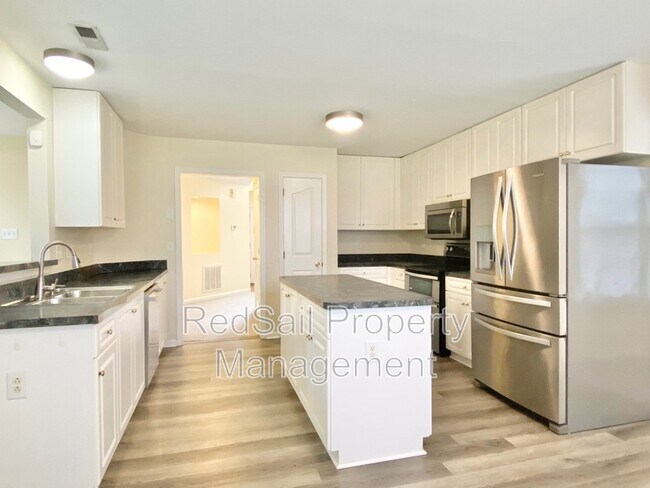 Building Photo - 941 Willbrook Rd