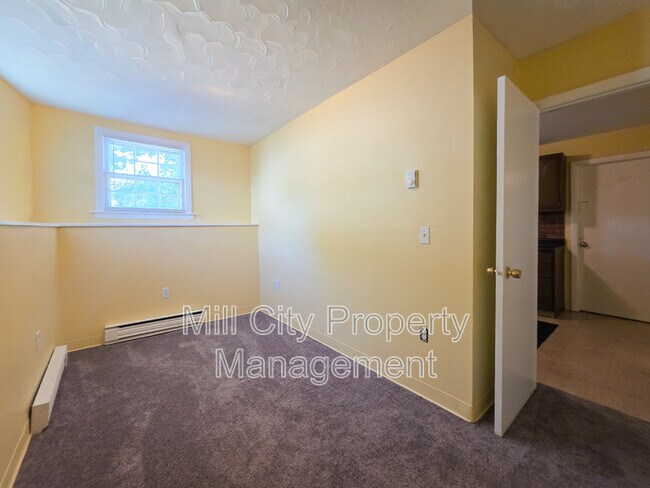 Building Photo - 20-22 Mitchell Street - 20A