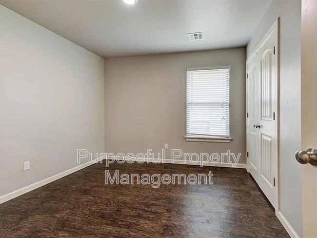 Building Photo - 4309 Edinburg Way