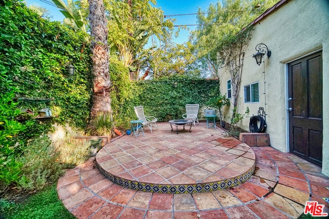 Building Photo - 1272 Ridgeley Dr